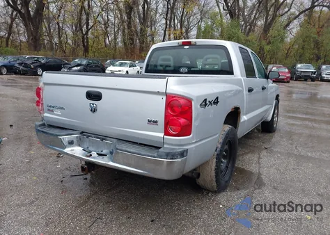 2005 Dodge Dakota Slt from USA, damaged, VIN 1D7HW48NX5S224516